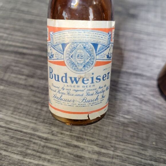 Miniature Budweiser Salt and Pepper Shaker Set - Picture 7 of 10